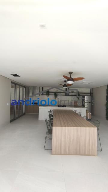 Condomínio Hi View Alto da Boa Vista.
Rua Coronel Luiz Barroso, 566.  
-95,85 metros.
-1 suíte com sacada.
-1 dormitório.
-1 lavabo.
-Total de 3 banheiros.
-5 elevadores por andar. Sendo 3 elevadores no Hall desta unidade.
-1 vaga de garagem livre. Não precisa de manobrista.
-Lazer completo.
-Sol da manhã.
-Pé direito duplo no Hall Social na entrada do Condomínio.
-11° andar.
-Vista para Granja Julieta, Parque Severo Gomes e Av Engenheiro Luiz Carlos Berrini.
-7 minutos a pé do metrô Adolfo Pinheiro, distância de 550 metros.
-9 minutos a pé do metrô Alto da Boa Vista, distância de 650 metros.
-IPTU R$ 146,46
-Condomínio R$ 611,28
-Implantação do sistema de segurança R$ 214,43