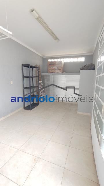 CASA RESIDENCIAL 184m²  com Area de Servico, Armario de Cozinha, Armario Embutido, Churrasqueira, Closet, Despensa, Entrada de Servico Independent, Quintal, Sala de Jantar, 3 Dormitórios, 1 Suites, 4 Banheiros, 2 Salas, 2 Vagas, 2 Garagem, Ar Condicionado, Lavabo, Cozinha, Dormitório Empregada, Garagem Coberta, Edicula, Vaga Coberta. Aceita financiamento. 