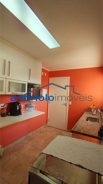 Excelente apartamento em condomínio fechado na Granja Julieta, com planta inteligente e ambientes amplos. Ideal para quem busca conforto, segurança e praticidade em uma das regiões mais valorizadas da zona sul de São Paulo.

3 dormitórios, todos suítes

5 banheiros (incluindo lavabo e WC de serviço)

2 salas (estar e jantar)

Terraço gourmet com churrasqueira

Cozinha planejada

Área de serviço com dependência de empregada

Closet

Armários embutidos

2 vagas cobertas

Infraestrutura do condomínio:

Portaria 24h

Segurança patrimonial

Piscina

Playground

Quadra poliesportiva

Sala de ginástica

Sauna

Salão de festas

Salão de jogos

Elevador

Gerador

Interfone

Características do prédio:

23 andares
4 apartamentos por andar

Localização privilegiada:
?  Próximo ao Shopping, escolas e transporte público
? Fácil acesso às principais vias da região

Agende sua visita