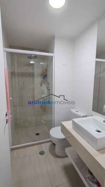 Belo apartamento de 46m²em excelente estado, tudo praticamente novinho. Perto de transporte público, Perto de vias de acesso, Portaria 24h, Area de Servico, Armario de Cozinha, Armario Embutido nos dormitórios, Campo de Futebol, Churrasqueira, Piscina, Playground, Quadra PoliEsportiva, Sala de Ginastica, Sala de Jantar, Seguranca Patrimonial, Varanda, 2 Dormitórios, 1 Banheiro, 1 vaga na garagem, Cozinha em conceito aberto, Sacada, Garagem Rotativa, Salão de Festa, Elevador, Salão de Jogos.
NÃO ACEITA PET.