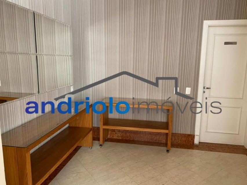 APARTAMENTO RESIDENCIAL 116m²  Perto de escolas, Perto de transporte público, Perto de vias de acesso, Portaria 24h, Area de Servico, Armario de Cozinha, Armario Embutido, Churrasqueira, Mobiliado, Piscina, Playground, Quadra PoliEsportiva, Sala de Jantar, Seguranca Patrimonial, Varanda, WC Empregada, 3 Dormitórios, 2 Suites, 4 Banheiros, 3 Salas, 3 Vagas, 3 Garagem, 20 Quantidade de Andar, Ar Condicionado, Lavabo, Cozinha, Sacada, Garagem Rotativa, Salão de Festa, Elevador, Salão de Jogos, 4 Quantidade por Andar, Interfone, Gerador, Vaga Coberta. 