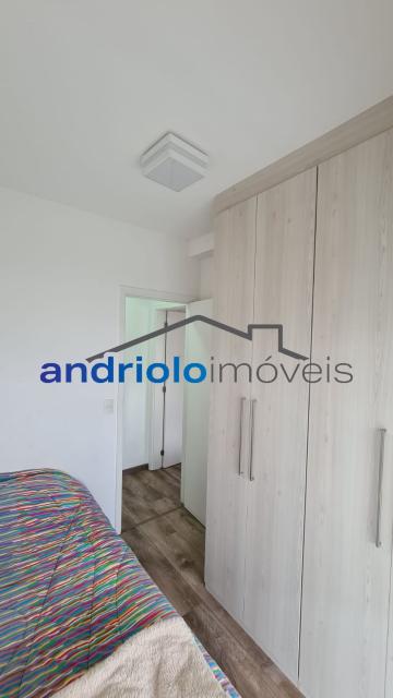 Este excelente apartamento de 60 m² está localizado no Condomínio Sky Campo Belo, na Rua Constantino de Sousa, e oferece um ambiente moderno, funcional e totalmente preparado para quem busca qualidade de vida.

Destaques do imóvel:
60 m² de área privativa, 2 dormitórios, sendo 1 suíte, 2 banheiros,2 salas integradas (estar e jantar), Cozinha planejada, Área de serviço, Varanda/Sacada, Ar-condicionado, Armários embutidos nos dormitórios
1 vaga de garagem coberta
Lazer e infraestrutura do condomínio:
Portaria 24 horas, Academia equipada, Piscina, Quadra poliesportiva, Salão de festas, Salão de jogos, Churrasqueira, Espaço gourmet, Sauna

Localização privilegiada:
Com fácil acesso às principais vias da região e próximo a tudo o que você precisa:

Estação Campo Belo
Estação Brooklin
Escolas e instituições de ensino
Shopping centers
Restaurantes, mercados