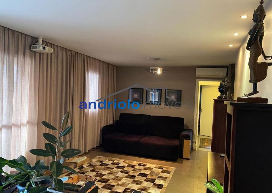 Ótimo apartamento com 121 m², localizado em uma das regiões mais valorizadas da Granja Julieta, na Rua do Carreiro de Pedra, 111, em condomínio clube com infraestrutura completa, segurança e fácil acesso às principais vias da cidade.
O imóvel possui uma planta muito bem distribuída, com 3 dormitórios, sendo 1 suíte com closet, escritório, amplas salas de estar e jantar integradas, lavabo, 4 banheiros, cozinha planejada com armários, despensa, área de serviço, com ar condicionado.
A varanda gourmet com churrasqueira é perfeita para receber amigos e familiares, oferecendo um ambiente aconchegante e funcional.

Além dos armários planejados na cozinha e dormitórios.
O imóvel conta ainda com 2 vagas de garagem cobertas.