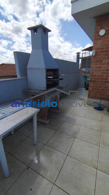 CASA RESIDENCIAL 184m²  com Area de Servico, Armario de Cozinha, Armario Embutido, Churrasqueira, Closet, Despensa, Entrada de Servico Independent, Quintal, Sala de Jantar, 3 Dormitórios, 1 Suites, 4 Banheiros, 2 Salas, 2 Vagas, 2 Garagem, Ar Condicionado, Lavabo, Cozinha, Dormitório Empregada, Garagem Coberta, Edicula, Vaga Coberta. Aceita financiamento. 