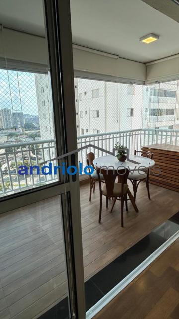 Apartamento à venda com 121m², localizado na Rua Carreiro de Pedra, nº 111, em condomínio fechado com excelente infraestrutura e segurança.

O imóvel conta com 3 dormitórios, sendo 1 suíte, 4 banheiros, lavabo, 2 salas amplas, cozinha com armários, área de serviço, escritório e ar-condicionado. Possui armários embutidos, varanda, sacada e um excelente terraço gourmet com churrasqueira, ideal para receber amigos e família.

O condomínio oferece lazer completo, com portaria 24h, segurança patrimonial, piscina, academia, salão de festas, salão de jogos, sauna, playground e quadra poliesportiva. Torre com 23 andares, sendo 4 unidades por andar. Conta ainda com 2 vagas de garagem cobertas.

Localização privilegiada, próxima a shoppings, escolas, transporte público e principais vias de acesso, proporcionando comodidade e fácil deslocamento.

Aceita financiamento e uso de FGTS.