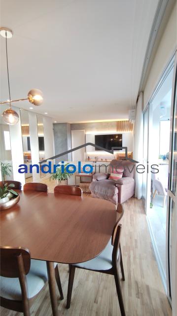 Maravilhoso apartamento em condomínio clube. Localizado na zona sul de São Paulo na Rua do Carreiro de Pedra. Apartamento com 121m², Reformado totalmente. Com 3 Dormitórios sendo 1 suíte, 2 Banheiros, 1 Sala, Lavabo, Cozinha, Sala de Jantar, Area de Serviço, Armários planejados, Closet, Escritório, cozinha conceito aberto, Fechadura eletrônica nas duas portas principais, Varanda gourmet, Churrasqueira, 2 vagas na garagem. Área comum com Piscinas sendo uma aquecida, playground, quadra poliesportiva, sala de ginástica, salões de festa, sauna, salão de jogos, brinquedoteca, bicicletário, assessoria esportiva. Condomínio com segurança patrimonial, elevadores, gerador, 2 portarias sendo uma de serviço e outra social, segurança e monitoramento por câmeras. Consumo de gás individualizado. Garantias Aceita para a locação: Seguro fiança ou titulo de capitalização a ser ofertado e analisado.
Não é permitido PET.