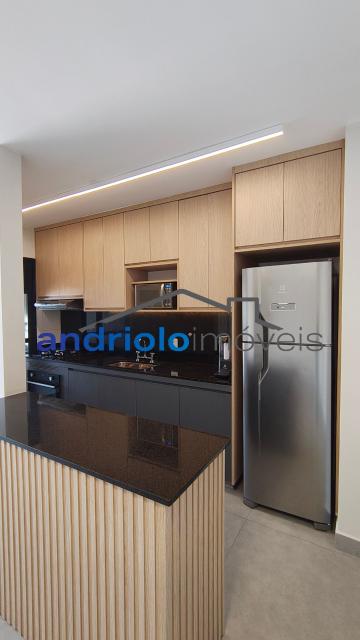 APARTAMENTO RESIDENCIAL 81m²  com Condominio fechado, Perto de escolas, Perto de transporte público, Perto de vias de acesso, Portaria 24h, Area de Servico, Armario de Cozinha, Armario Embutido, Piscina, Quadra PoliEsportiva, Sala de Ginastica, Seguranca Patrimonial, Varanda, 3 Dormitórios, 1 Suites, 2 Banheiros, 2 Salas, 1 Vagas, 1 Garagem, 11 Quantidade de Andar, Cozinha, Elevador, Sauna, Interfone. 