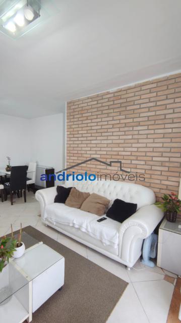 Apartamento com 3 dormitorios com 82m² - Oportunidade