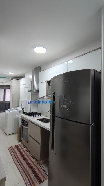 Belo apartamento de 46m²em excelente estado, tudo praticamente novinho. Perto de transporte público, Perto de vias de acesso, Portaria 24h, Area de Servico, Armario de Cozinha, Armario Embutido nos dormitórios, Campo de Futebol, Churrasqueira, Piscina, Playground, Quadra PoliEsportiva, Sala de Ginastica, Sala de Jantar, Seguranca Patrimonial, Varanda, 2 Dormitórios, 1 Banheiro, 1 vaga na garagem, Cozinha em conceito aberto, Sacada, Garagem Rotativa, Salão de Festa, Elevador, Salão de Jogos.
NÃO ACEITA PET.