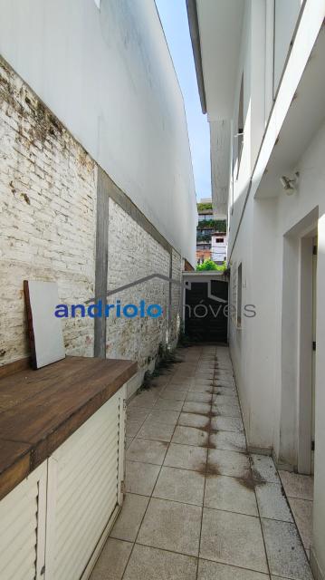 CASA RESIDENCIAL 100m²  com Perto de escolas, Perto de transporte público, Area de Servico, Entrada de Servico Independent, Quintal, Sala de Jantar, 2 Dormitórios, 1 Suites, 2 Banheiros, 2 Salas, 1 Vagas, 1 Garagem, Lavabo, Cozinha, Garagem Coberta, Vaga Coberta. 
Aceita financiamento. 