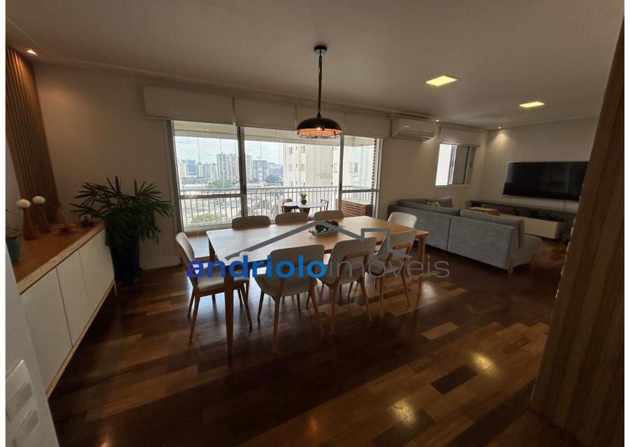 Apartamento à venda com 121m², localizado na Rua Carreiro de Pedra, nº 111, em condomínio fechado com excelente infraestrutura e segurança.

O imóvel conta com 3 dormitórios, sendo 1 suíte, 4 banheiros, lavabo, 2 salas amplas, cozinha com armários, área de serviço, escritório e ar-condicionado. Possui armários embutidos, varanda, sacada e um excelente terraço gourmet com churrasqueira, ideal para receber amigos e família.

O condomínio oferece lazer completo, com portaria 24h, segurança patrimonial, piscina, academia, salão de festas, salão de jogos, sauna, playground e quadra poliesportiva. Torre com 23 andares, sendo 4 unidades por andar. Conta ainda com 2 vagas de garagem cobertas.

Localização privilegiada, próxima a shoppings, escolas, transporte público e principais vias de acesso, proporcionando comodidade e fácil deslocamento.

Aceita financiamento e uso de FGTS.