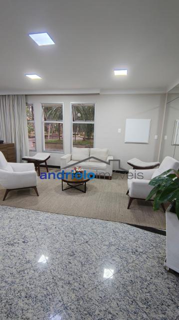 APARTAMENTO RESIDENCIAL 82m²  em Condominio fechado com toda área de lazer, churrasqueiras, piscina grande e bem estruturado, Perto de escolas, Perto de transporte público, Perto de vias de acesso, fácil acesso a Av. Washington Luis, Av. Interlagos, Marginal Pinheiros e a dez minutos do Aeroporto de Congonhas Portaria 24h, No apartamento há area de Servico, Armario de Cozinha, Armario Embutido, Despensa, Estuda Permuta com apartamento de menor valor, Piscina, Playground, Quadra PoliEsportiva, Sala de Ginastica, Sala de Jantar, Varanda, 3 Dormitórios, 2 Banheiros, 2 Salas, Lavabo, Cozinha, Salão de Festa, Elevador, Sauna, Interfone, Gerador, 1 Vaga Coberta. 