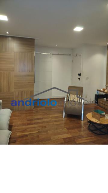 Apartamento espaçoso e elegante em condomínio fechado na Granja Julieta. Planta bem distribuída, com excelente acabamento e varanda gourmet. Perfeito para quem busca conforto, lazer e segurança em localização privilegiada.

3 dormitórios, sendo 1 suíte com closet

4 banheiros (incluindo lavabo)

2 salas (estar e jantar)

Cozinha planejada com armários

Área de serviço

Terraço gourmet com churrasqueira

Varanda

Sacada

Armários embutidos

2 vagas cobertas de garagem + garagem rotativa para visitantes

Lazer e estrutura do condomínio: assessoria esportiva

Portaria 24h e segurança patrimonial

Piscina

Playground

Quadra poliesportiva

Sala de ginástica

Sauna

Salão de festas

Salão de jogos

Elevador

Interfone

Gerador

Detalhes do prédio:

23 andares

4 apartamentos por andar

Localização excelente:
? Próximo ao Shopping
? Perto de escolas e transporte público
? Fácil acesso às principais vias

Agende uma visita