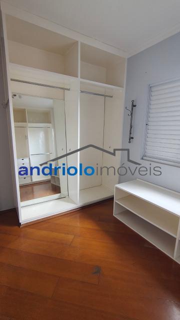 CASA RESIDENCIAL 184m²  com Area de Servico, Armario de Cozinha, Armario Embutido, Churrasqueira, Closet, Despensa, Entrada de Servico Independent, Quintal, Sala de Jantar, 3 Dormitórios, 1 Suites, 4 Banheiros, 2 Salas, 2 Vagas, 2 Garagem, Ar Condicionado, Lavabo, Cozinha, Dormitório Empregada, Garagem Coberta, Edicula, Vaga Coberta. Aceita financiamento. 