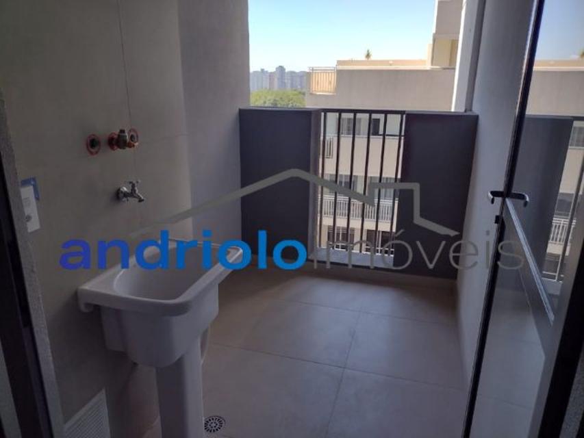 Condomínio Hi View Alto da Boa Vista.
Rua Coronel Luiz Barroso, 566.  
-95,85 metros.
-1 suíte com sacada.
-1 dormitório.
-1 lavabo.
-Total de 3 banheiros.
-5 elevadores por andar. Sendo 3 elevadores no Hall desta unidade.
-1 vaga de garagem livre. Não precisa de manobrista.
-Lazer completo.
-Sol da manhã.
-Pé direito duplo no Hall Social na entrada do Condomínio.
-11° andar.
-Vista para Granja Julieta, Parque Severo Gomes e Av Engenheiro Luiz Carlos Berrini.
-7 minutos a pé do metrô Adolfo Pinheiro, distância de 550 metros.
-9 minutos a pé do metrô Alto da Boa Vista, distância de 650 metros.
-IPTU R$ 146,46
-Condomínio R$ 611,28
-Implantação do sistema de segurança R$ 214,43