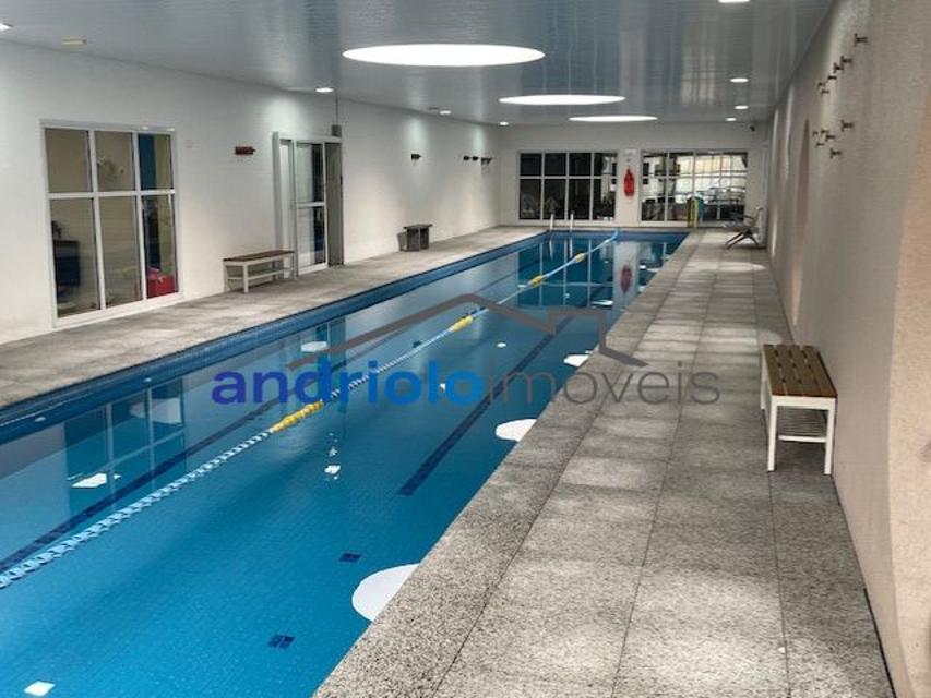 Apartamento sofisticado e mobiliado com requinte em condomínio fechado, ideal para quem busca conforto, praticidade e excelente localização. Com ambientes amplos, modernos e muito bem distribuídos, o imóvel oferece varanda gourmet , churrasqueira a carvão, terraço gourmet e ar-condicionado na varanda, sala e suite.
São 3 dormitórios, todos suítes, além de closet, escritório, lavabo, ampla sala de jantar e estar aconchegantes para receber familiares e amigos com muito estilo. A cozinha conta com armários planejados, área de serviço funcional.
O apartamento possui 2 vagas cobertas, depósito no subsolo e está localizado em andar alto.
O condomínio oferece infraestrutura completa com portaria 24 horas, piscina, sauna, salão de festas, salão de jogos, quadra poliesportiva, enfim lazer completo.
Localização privilegiada, próximo a shopping centers, escolas, transporte público e importantes vias de acesso.