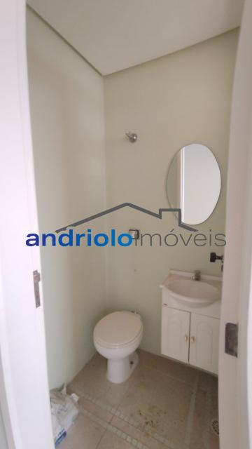 CASA RESIDENCIAL 190m²  com Perto de escolas, Perto de transporte público, Perto de vias de acesso, Area de Servico, Entrada Lateral, Escritorio, Quintal, Sala de Jantar, 3 Dormitórios, 3 Banheiros, 2 Salas, 2 Garagem, Ar Condicionado, Lavabo, Cozinha, Edicula, Jardim. 
EXCELENTE NEGOCIO