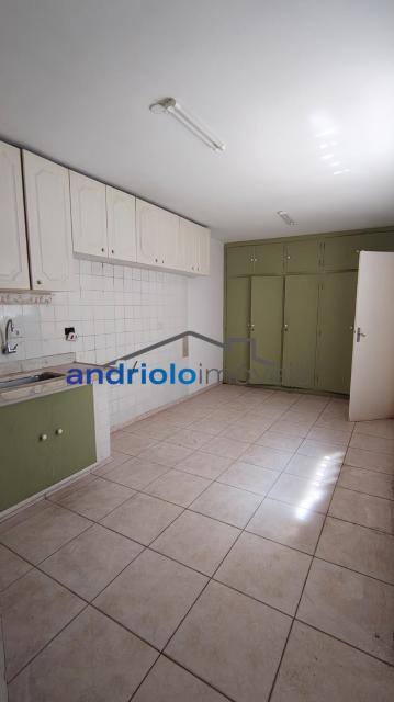 CASA RESIDENCIAL 100m²  com Perto de escolas, Perto de transporte público, Area de Servico, Entrada de Servico Independent, Quintal, Sala de Jantar, 2 Dormitórios, 1 Suites, 2 Banheiros, 2 Salas, 1 Vagas, 1 Garagem, Lavabo, Cozinha, Garagem Coberta, Vaga Coberta. 
Aceita financiamento. 