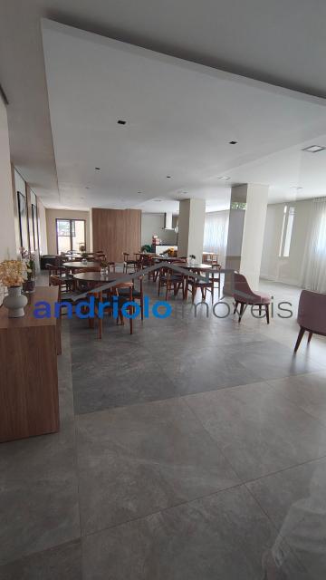 APARTAMENTO RESIDENCIAL 81m²  com Condominio fechado, Perto de escolas, Perto de transporte público, Perto de vias de acesso, Portaria 24h, Area de Servico, Armario de Cozinha, Armario Embutido, Piscina, Quadra PoliEsportiva, Sala de Ginastica, Seguranca Patrimonial, Varanda, 3 Dormitórios, 1 Suites, 2 Banheiros, 2 Salas, 1 Vagas, 1 Garagem, 11 Quantidade de Andar, Cozinha, Elevador, Sauna, Interfone. 