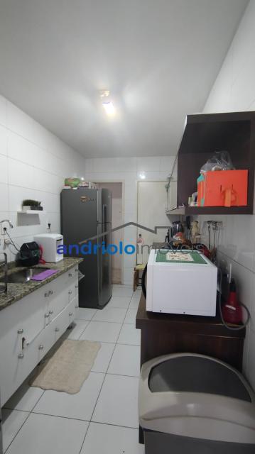 APARTAMENTO RESIDENCIAL 82m²  em Condominio fechado com toda área de lazer, churrasqueiras, piscina grande e bem estruturado, Perto de escolas, Perto de transporte público, Perto de vias de acesso, fácil acesso a Av. Washington Luis, Av. Interlagos, Marginal Pinheiros e a dez minutos do Aeroporto de Congonhas Portaria 24h, No apartamento há area de Servico, Armario de Cozinha, Armario Embutido, Despensa, Estuda Permuta com apartamento de menor valor, Piscina, Playground, Quadra PoliEsportiva, Sala de Ginastica, Sala de Jantar, Varanda, 3 Dormitórios, 2 Banheiros, 2 Salas, Lavabo, Cozinha, Salão de Festa, Elevador, Sauna, Interfone, Gerador, 1 Vaga Coberta. 