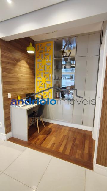 Apartamento sofisticado e mobiliado com requinte em condomínio fechado, ideal para quem busca conforto, praticidade e excelente localização. Com ambientes amplos, modernos e muito bem distribuídos, o imóvel oferece varanda gourmet , churrasqueira a carvão, terraço gourmet e ar-condicionado na varanda, sala e suite.
São 3 dormitórios, todos suítes, além de closet, escritório, lavabo, ampla sala de jantar e estar aconchegantes para receber familiares e amigos com muito estilo. A cozinha conta com armários planejados, área de serviço funcional.
O apartamento possui 2 vagas cobertas, depósito no subsolo e está localizado em andar alto.
O condomínio oferece infraestrutura completa com portaria 24 horas, piscina, sauna, salão de festas, salão de jogos, quadra poliesportiva, enfim lazer completo.
Localização privilegiada, próximo a shopping centers, escolas, transporte público e importantes vias de acesso.