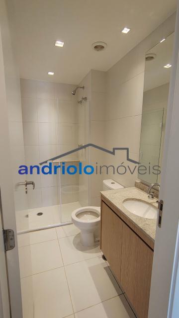 APARTAMENTO RESIDENCIAL 81m²  com Condominio fechado, Perto de escolas, Perto de transporte público, Perto de vias de acesso, Portaria 24h, Area de Servico, Armario de Cozinha, Armario Embutido, Piscina, Quadra PoliEsportiva, Sala de Ginastica, Seguranca Patrimonial, Varanda, 3 Dormitórios, 1 Suites, 2 Banheiros, 2 Salas, 1 Vagas, 1 Garagem, 11 Quantidade de Andar, Cozinha, Elevador, Sauna, Interfone. 