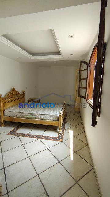 CASA RESIDENCIAL 100m²  com Perto de escolas, Perto de transporte público, Area de Servico, Entrada de Servico Independent, Quintal, Sala de Jantar, 2 Dormitórios, 1 Suites, 2 Banheiros, 2 Salas, 1 Vagas, 1 Garagem, Lavabo, Cozinha, Garagem Coberta, Vaga Coberta. 
Aceita financiamento. 