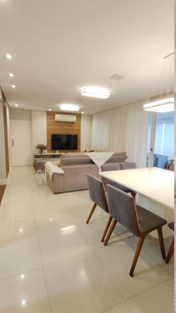 Apartamento sofisticado e mobiliado com requinte em condomínio fechado, ideal para quem busca conforto, praticidade e excelente localização. Com ambientes amplos, modernos e muito bem distribuídos, o imóvel oferece varanda gourmet , churrasqueira a carvão, terraço gourmet e ar-condicionado na varanda, sala e suite.
São 3 dormitórios, todos suítes, além de closet, escritório, lavabo, ampla sala de jantar e estar aconchegantes para receber familiares e amigos com muito estilo. A cozinha conta com armários planejados, área de serviço funcional.
O apartamento possui 2 vagas cobertas, depósito no subsolo e está localizado em andar alto.
O condomínio oferece infraestrutura completa com portaria 24 horas, piscina, sauna, salão de festas, salão de jogos, quadra poliesportiva, enfim lazer completo.
Localização privilegiada, próximo a shopping centers, escolas, transporte público e importantes vias de acesso.