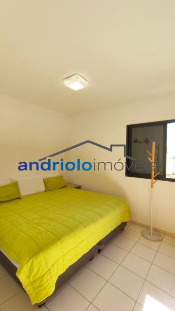 Excelente apartamento com 92,73 m² de área privativa e 53,41 m² de área comum, projetado para oferecer conforto, praticidade e qualidade de vida.

O imóvel conta com:

2 suítes;
2 salas amplas e bem iluminadas;
Varanda;
Sol da manhã em todo o apartamento;
1 vaga de garagem;
1 depósito privativo.

O condomínio oferece uma infraestrutura completa, com:

Piscina;
Salão de festas;
Academia.

Localizado em uma região privilegiada, o apartamento está próximo a comércios, restaurantes, supermercados e diversos serviços, proporcionando praticidade para o dia a dia e excelente mobilidade.

Uma ótima oportunidade para quem busca conforto, segurança e uma localização estratégica. Agende sua visita e venha conhecer este excelente imóvel!