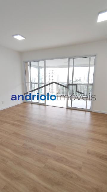 Este amplo apartamento residencial de 110m² oferece uma planta bem distribuída e ambientes aconchegantes, ideal para quem busca morar em um condomínio completo.
3 dormitórios, sendo 1 suíte
2 salas amplas (estar e jantar)
Varanda gourmet com churrasqueira a carvão
Cozinha com armários planejados
Área de serviço
Dependência de empregada com WC
Lavabo
Armários embutidos
4 banheiros no total
2 vagas de garagem cobertas + depósito no subsolo

Estrutura do condomínio:

Condomínio fechado com portaria 24h e segurança patrimonial
Piscina
Academia (sala de ginástica)
Quadra poliesportiva
Pista de cooper
Salão de festas
Salão de jogos
Sauna
Localização privilegiada:

Próximo a escolas e comercios