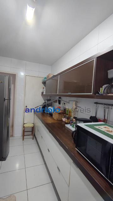 APARTAMENTO RESIDENCIAL 82m²  em Condominio fechado com toda área de lazer, churrasqueiras, piscina grande e bem estruturado, Perto de escolas, Perto de transporte público, Perto de vias de acesso, fácil acesso a Av. Washington Luis, Av. Interlagos, Marginal Pinheiros e a dez minutos do Aeroporto de Congonhas Portaria 24h, No apartamento há area de Servico, Armario de Cozinha, Armario Embutido, Despensa, Estuda Permuta com apartamento de menor valor, Piscina, Playground, Quadra PoliEsportiva, Sala de Ginastica, Sala de Jantar, Varanda, 3 Dormitórios, 2 Banheiros, 2 Salas, Lavabo, Cozinha, Salão de Festa, Elevador, Sauna, Interfone, Gerador, 1 Vaga Coberta. 