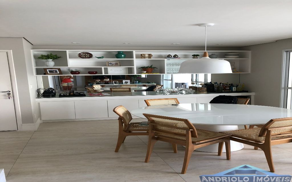 APARTAMENTO RESIDENCIAL em Condominio Clube de 121m²  com Area de Servico, Armario de Cozinha, Armario Embutido, Churrasqueira, Closet, Escritorio, Piscina, Playground, Quadra PoliEsportiva, Sala de Ginastica, Seguranca Patrimonial, Varanda, 2 Dormitórios, 2 Suites, 4 Banheiros, 2 Salas, 2 Garagem, 23 Quantidade de Andar, Lavabo, Cozinha, Garagem Rotativa, Salão de Festa, Elevador, Sauna, Salão de Jogos, 4 Quantidade por Andar, Interfone, Gerador. 