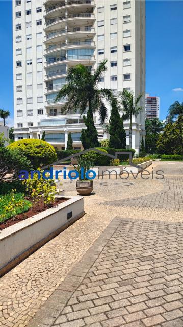 APARTAMENTO RESIDENCIAL 116m²  Perto de escolas, Perto de transporte público, Perto de vias de acesso, Portaria 24h, Area de Servico, Armario de Cozinha, Armario Embutido, Churrasqueira, Mobiliado, Piscina, Playground, Quadra PoliEsportiva, Sala de Jantar, Seguranca Patrimonial, Varanda, WC Empregada, 3 Dormitórios, 2 Suites, 4 Banheiros, 3 Salas, 3 Vagas, 3 Garagem, 20 Quantidade de Andar, Ar Condicionado, Lavabo, Cozinha, Sacada, Garagem Rotativa, Salão de Festa, Elevador, Salão de Jogos, 4 Quantidade por Andar, Interfone, Gerador, Vaga Coberta. 