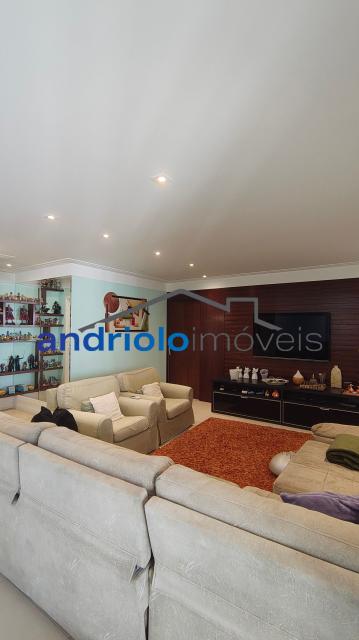Excelente apartamento em condomínio fechado na Granja Julieta, com planta inteligente e ambientes amplos. Ideal para quem busca conforto, segurança e praticidade em uma das regiões mais valorizadas da zona sul de São Paulo.

3 dormitórios, todos suítes

5 banheiros (incluindo lavabo e WC de serviço)

2 salas (estar e jantar)

Terraço gourmet com churrasqueira

Cozinha planejada

Área de serviço com dependência de empregada

Closet

Armários embutidos

2 vagas cobertas

Infraestrutura do condomínio:

Portaria 24h

Segurança patrimonial

Piscina

Playground

Quadra poliesportiva

Sala de ginástica

Sauna

Salão de festas

Salão de jogos

Elevador

Gerador

Interfone

Características do prédio:

23 andares
4 apartamentos por andar

Localização privilegiada:
?  Próximo ao Shopping, escolas e transporte público
? Fácil acesso às principais vias da região

Agende sua visita