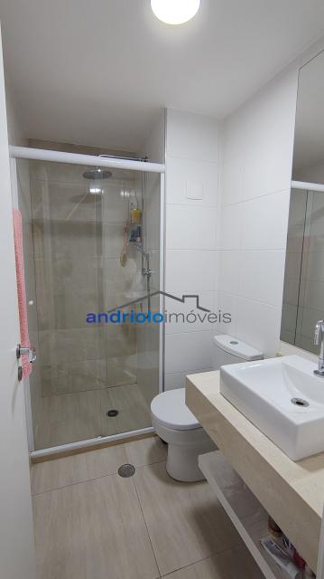 Belo apartamento de 46m²em excelente estado, tudo praticamente novinho. Perto de transporte público, Perto de vias de acesso, Portaria 24h, Area de Servico, Armario de Cozinha, Armario Embutido nos dormitórios, Campo de Futebol, Churrasqueira, Piscina, Playground, Quadra PoliEsportiva, Sala de Ginastica, Sala de Jantar, Seguranca Patrimonial, Varanda, 2 Dormitórios, 1 Banheiro, 1 vaga na garagem, Cozinha em conceito aberto, Sacada, Garagem Rotativa, Salão de Festa, Elevador, Salão de Jogos.
NÃO ACEITA PET.