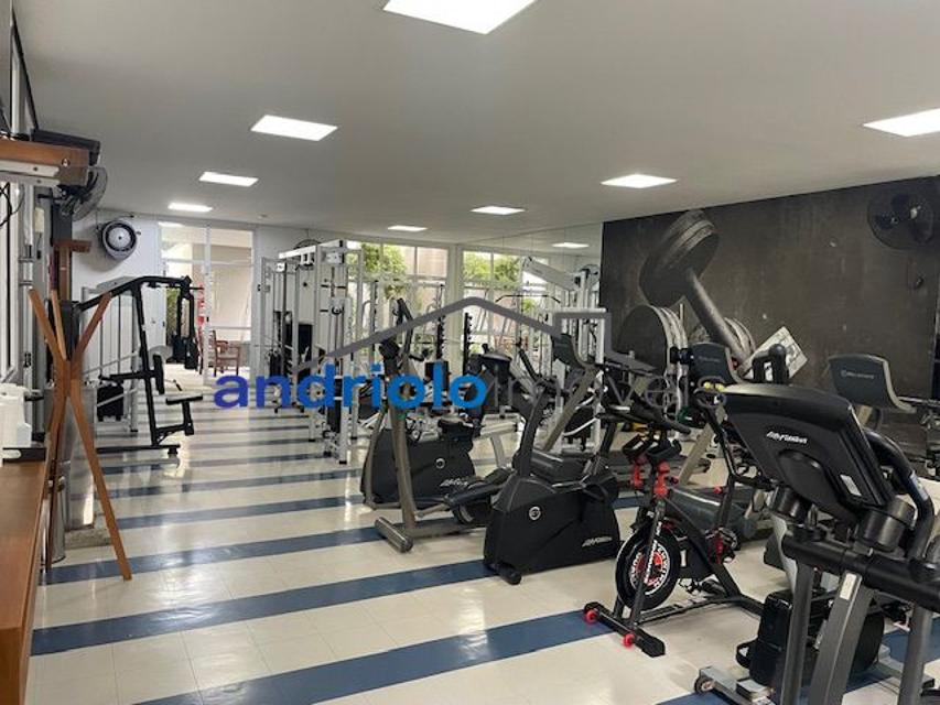 Apartamento sofisticado e mobiliado com requinte em condomínio fechado, ideal para quem busca conforto, praticidade e excelente localização. Com ambientes amplos, modernos e muito bem distribuídos, o imóvel oferece varanda gourmet , churrasqueira a carvão, terraço gourmet e ar-condicionado na varanda, sala e suite.
São 3 dormitórios, todos suítes, além de closet, escritório, lavabo, ampla sala de jantar e estar aconchegantes para receber familiares e amigos com muito estilo. A cozinha conta com armários planejados, área de serviço funcional.
O apartamento possui 2 vagas cobertas, depósito no subsolo e está localizado em andar alto.
O condomínio oferece infraestrutura completa com portaria 24 horas, piscina, sauna, salão de festas, salão de jogos, quadra poliesportiva, enfim lazer completo.
Localização privilegiada, próximo a shopping centers, escolas, transporte público e importantes vias de acesso.