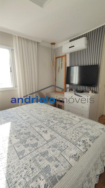 Maravilhoso apartamento em condomínio clube. Localizado na zona sul de São Paulo na Rua do Carreiro de Pedra. Apartamento com 121m², Reformado totalmente. Com 3 Dormitórios sendo 1 suíte, 2 Banheiros, 1 Sala, Lavabo, Cozinha, Sala de Jantar, Area de Serviço, Armários planejados, Closet, Escritório, cozinha conceito aberto, Fechadura eletrônica nas duas portas principais, Varanda gourmet, Churrasqueira, 2 vagas na garagem. Área comum com Piscinas sendo uma aquecida, playground, quadra poliesportiva, sala de ginástica, salões de festa, sauna, salão de jogos, brinquedoteca, bicicletário, assessoria esportiva. Condomínio com segurança patrimonial, elevadores, gerador, 2 portarias sendo uma de serviço e outra social, segurança e monitoramento por câmeras. Consumo de gás individualizado. Garantias Aceita para a locação: Seguro fiança ou titulo de capitalização a ser ofertado e analisado.
Não é permitido PET.