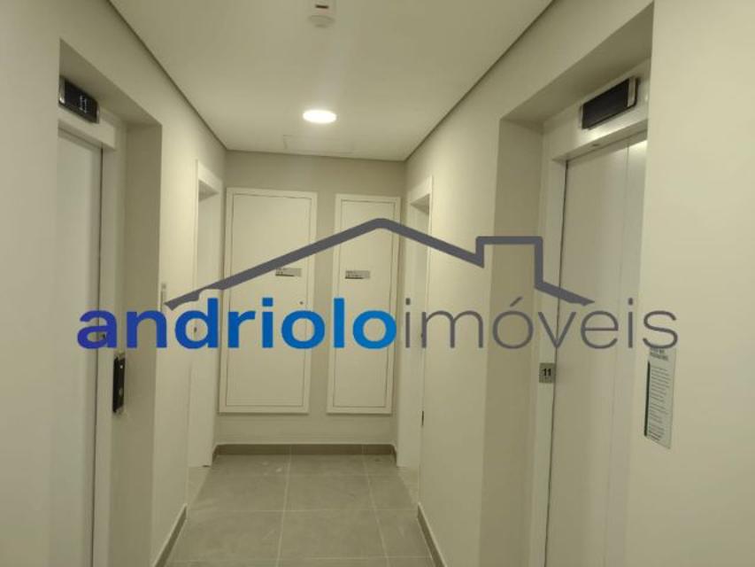 Condomínio Hi View Alto da Boa Vista.
Rua Coronel Luiz Barroso, 566.  
-95,85 metros.
-1 suíte com sacada.
-1 dormitório.
-1 lavabo.
-Total de 3 banheiros.
-5 elevadores por andar. Sendo 3 elevadores no Hall desta unidade.
-1 vaga de garagem livre. Não precisa de manobrista.
-Lazer completo.
-Sol da manhã.
-Pé direito duplo no Hall Social na entrada do Condomínio.
-11° andar.
-Vista para Granja Julieta, Parque Severo Gomes e Av Engenheiro Luiz Carlos Berrini.
-7 minutos a pé do metrô Adolfo Pinheiro, distância de 550 metros.
-9 minutos a pé do metrô Alto da Boa Vista, distância de 650 metros.
-IPTU R$ 146,46
-Condomínio R$ 611,28
-Implantação do sistema de segurança R$ 214,43