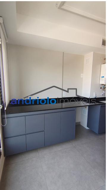 APARTAMENTO RESIDENCIAL 81m²  com Condominio fechado, Perto de escolas, Perto de transporte público, Perto de vias de acesso, Portaria 24h, Area de Servico, Armario de Cozinha, Armario Embutido, Piscina, Quadra PoliEsportiva, Sala de Ginastica, Seguranca Patrimonial, Varanda, 3 Dormitórios, 1 Suites, 2 Banheiros, 2 Salas, 1 Vagas, 1 Garagem, 11 Quantidade de Andar, Cozinha, Elevador, Sauna, Interfone. 