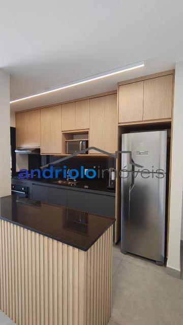 APARTAMENTO RESIDENCIAL 81m²  com Condominio fechado, Perto de escolas, Perto de transporte público, Perto de vias de acesso, Portaria 24h, Area de Servico, Armario de Cozinha, Armario Embutido, Piscina, Quadra PoliEsportiva, Sala de Ginastica, Seguranca Patrimonial, Varanda, 3 Dormitórios, 1 Suites, 2 Banheiros, 2 Salas, 1 Vagas, 1 Garagem, 11 Quantidade de Andar, Cozinha, Elevador, Sauna, Interfone. 