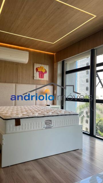 APARTAMENTO duplex de 50m², Perto de Shopping Center, Perto de escolas, Perto de transporte público, Perto de vias de acesso, Portaria 24h, apartamento mobiliado com sacada integrada a cozinha, armário de cozinha, armário embutido, 1 dormitório, 1 banheiro, sala, 1 vaga de garagem, ar condicionado, porta com senha eletrônica + fechadura tetra, geladeira com freezer, micro-ondas, forninho elétrico, cooktop 2 bocas, Filtro, tv de 65 polegadas novinha, Mesa em madeira com 4 cadeiras em madeira maciça, sofá cama novo sem uso, cortinas black out, tv de 42 polegadas no quarto, cama e colchão novos, ducha Deca, box em vidro. Area do condomínio: piscina, academia com aparelhos Life fitness, lavanderia coletiva, sauna, solariim e sala de yoga. Há serviço de arrumação todos os dias: louça lavada/ cama feita/ feita lixo/ varre o apto.( já está incluso no condomínio).