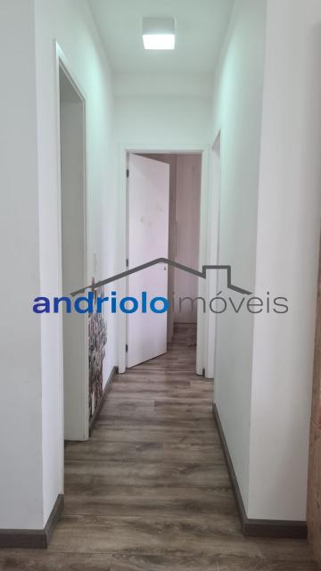 Este excelente apartamento de 60 m² está localizado no Condomínio Sky Campo Belo, na Rua Constantino de Sousa, e oferece um ambiente moderno, funcional e totalmente preparado para quem busca qualidade de vida.

Destaques do imóvel:
60 m² de área privativa, 2 dormitórios, sendo 1 suíte, 2 banheiros,2 salas integradas (estar e jantar), Cozinha planejada, Área de serviço, Varanda/Sacada, Ar-condicionado, Armários embutidos nos dormitórios
1 vaga de garagem coberta
Lazer e infraestrutura do condomínio:
Portaria 24 horas, Academia equipada, Piscina, Quadra poliesportiva, Salão de festas, Salão de jogos, Churrasqueira, Espaço gourmet, Sauna

Localização privilegiada:
Com fácil acesso às principais vias da região e próximo a tudo o que você precisa:

Estação Campo Belo
Estação Brooklin
Escolas e instituições de ensino
Shopping centers
Restaurantes, mercados