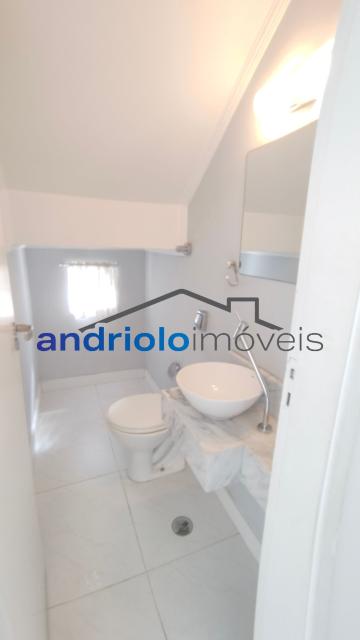 CASA RESIDENCIAL 184m²  com Area de Servico, Armario de Cozinha, Armario Embutido, Churrasqueira, Closet, Despensa, Entrada de Servico Independent, Quintal, Sala de Jantar, 3 Dormitórios, 1 Suites, 4 Banheiros, 2 Salas, 2 Vagas, 2 Garagem, Ar Condicionado, Lavabo, Cozinha, Dormitório Empregada, Garagem Coberta, Edicula, Vaga Coberta. Aceita financiamento. 