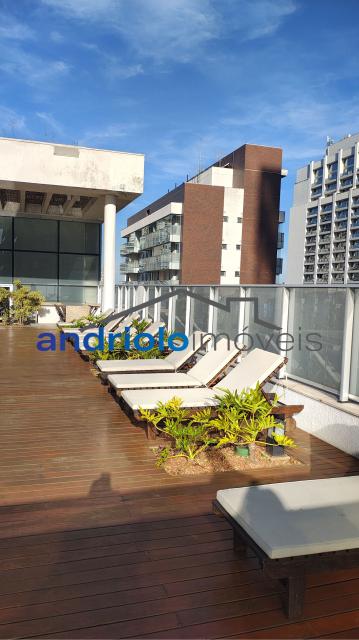Studio moderno e bem localizado, ideal para quem busca praticidade e mobilidade na zona sul de São Paulo.

34m² bem distribuídos

Ambiente integrado

1 banheiro

1 vaga de garagem

Condomínio com:

Portaria 24h

Segurança

Vaga DE GARAGEM
Academia
Piscina
Lavanderia
Salão de festas
Sala Home office

Localização privilegiada:
? Próximo ao Shopping
? Próximo a escolas
? Fácil acesso ao transporte público e principais vias

Condições:
[inserir valor do aluguel, condomínio e IPTU se desejar]

Agende sua visita!