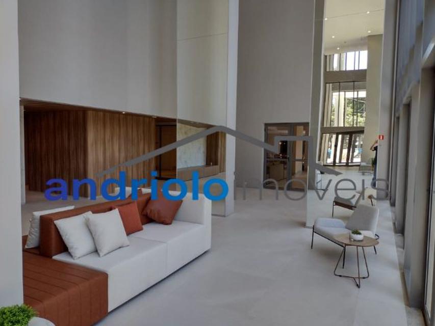 Condomínio Hi View Alto da Boa Vista.
Rua Coronel Luiz Barroso, 566.  
-95,85 metros.
-1 suíte com sacada.
-1 dormitório.
-1 lavabo.
-Total de 3 banheiros.
-5 elevadores por andar. Sendo 3 elevadores no Hall desta unidade.
-1 vaga de garagem livre. Não precisa de manobrista.
-Lazer completo.
-Sol da manhã.
-Pé direito duplo no Hall Social na entrada do Condomínio.
-11° andar.
-Vista para Granja Julieta, Parque Severo Gomes e Av Engenheiro Luiz Carlos Berrini.
-7 minutos a pé do metrô Adolfo Pinheiro, distância de 550 metros.
-9 minutos a pé do metrô Alto da Boa Vista, distância de 650 metros.
-IPTU R$ 146,46
-Condomínio R$ 611,28
-Implantação do sistema de segurança R$ 214,43