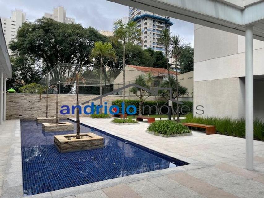 Apartamento sofisticado e mobiliado com requinte em condomínio fechado, ideal para quem busca conforto, praticidade e excelente localização. Com ambientes amplos, modernos e muito bem distribuídos, o imóvel oferece varanda gourmet , churrasqueira a carvão, terraço gourmet e ar-condicionado na varanda, sala e suite.
São 3 dormitórios, todos suítes, além de closet, escritório, lavabo, ampla sala de jantar e estar aconchegantes para receber familiares e amigos com muito estilo. A cozinha conta com armários planejados, área de serviço funcional.
O apartamento possui 2 vagas cobertas, depósito no subsolo e está localizado em andar alto.
O condomínio oferece infraestrutura completa com portaria 24 horas, piscina, sauna, salão de festas, salão de jogos, quadra poliesportiva, enfim lazer completo.
Localização privilegiada, próximo a shopping centers, escolas, transporte público e importantes vias de acesso.
