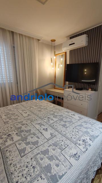 Maravilhoso apartamento em condomínio clube. Localizado na zona sul de São Paulo na Rua do Carreiro de Pedra. Apartamento com 121m², Reformado totalmente. Com 3 Dormitórios sendo 1 suíte, 2 Banheiros, 1 Sala, Lavabo, Cozinha, Sala de Jantar, Area de Serviço, Armários planejados, Closet, Escritório, cozinha conceito aberto, Fechadura eletrônica nas duas portas principais, Varanda gourmet, Churrasqueira, 2 vagas na garagem. Área comum com Piscinas sendo uma aquecida, playground, quadra poliesportiva, sala de ginástica, salões de festa, sauna, salão de jogos, brinquedoteca, bicicletário, assessoria esportiva. Condomínio com segurança patrimonial, elevadores, gerador, 2 portarias sendo uma de serviço e outra social, segurança e monitoramento por câmeras. Consumo de gás individualizado. Garantias Aceita para a locação: Seguro fiança ou titulo de capitalização a ser ofertado e analisado.
Não é permitido PET.