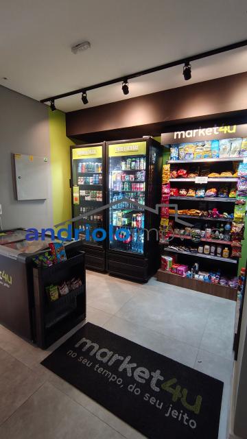 APARTAMENTO RESIDENCIAL 81m²  com Condominio fechado, Perto de escolas, Perto de transporte público, Perto de vias de acesso, Portaria 24h, Area de Servico, Armario de Cozinha, Armario Embutido, Piscina, Quadra PoliEsportiva, Sala de Ginastica, Seguranca Patrimonial, Varanda, 3 Dormitórios, 1 Suites, 2 Banheiros, 2 Salas, 1 Vagas, 1 Garagem, 11 Quantidade de Andar, Cozinha, Elevador, Sauna, Interfone. 