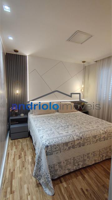 Maravilhoso apartamento em condomínio clube. Localizado na zona sul de São Paulo na Rua do Carreiro de Pedra. Apartamento com 121m², Reformado totalmente. Com 3 Dormitórios sendo 1 suíte, 2 Banheiros, 1 Sala, Lavabo, Cozinha, Sala de Jantar, Area de Serviço, Armários planejados, Closet, Escritório, cozinha conceito aberto, Fechadura eletrônica nas duas portas principais, Varanda gourmet, Churrasqueira, 2 vagas na garagem. Área comum com Piscinas sendo uma aquecida, playground, quadra poliesportiva, sala de ginástica, salões de festa, sauna, salão de jogos, brinquedoteca, bicicletário, assessoria esportiva. Condomínio com segurança patrimonial, elevadores, gerador, 2 portarias sendo uma de serviço e outra social, segurança e monitoramento por câmeras. Consumo de gás individualizado. Garantias Aceita para a locação: Seguro fiança ou titulo de capitalização a ser ofertado e analisado.
Não é permitido PET.