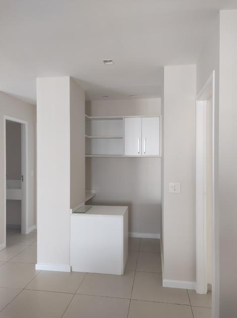 APARTAMENTO RESIDENCIAL 154m², Hall social privativo, Area de Servico, Armario de Cozinha, Armario Embutido, Churrasqueira, Closet, Escritorio, Piscina, Quadra PoliEsportiva, Sala de Ginastica, Sala de Jantar, Varanda, 3 Dormitórios, 1 Suites, 4 Banheiros, 2 Salas, 2 Vagas, 2 Garagem, 23 Quantidade de Andar, Lavabo, Cozinha, Dormitório Empregada, Sacada, Salão de Festa, Elevador, Sauna, Salão de Jogos, 4 Quantidade por Andar, Interfone, Terraço Gourmet, Vaga Coberta. 